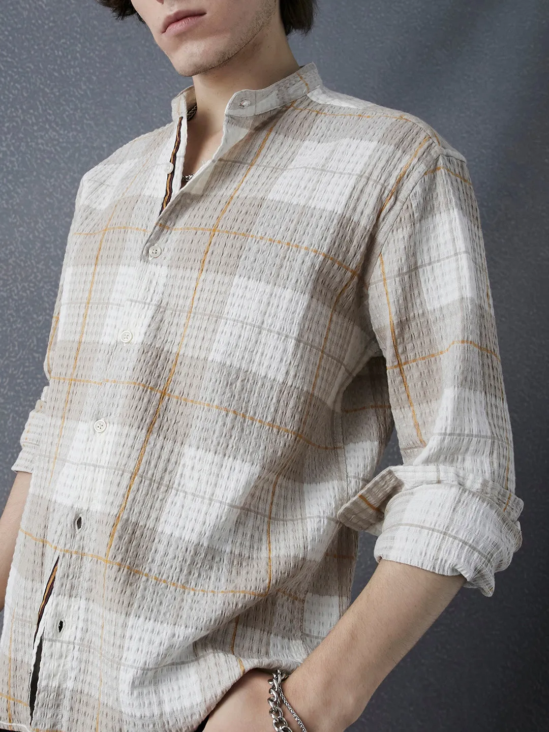 Men Relaxed Fit Cotton Textured Check Mandarin Collar Beige White Cotton Plaid Shirt