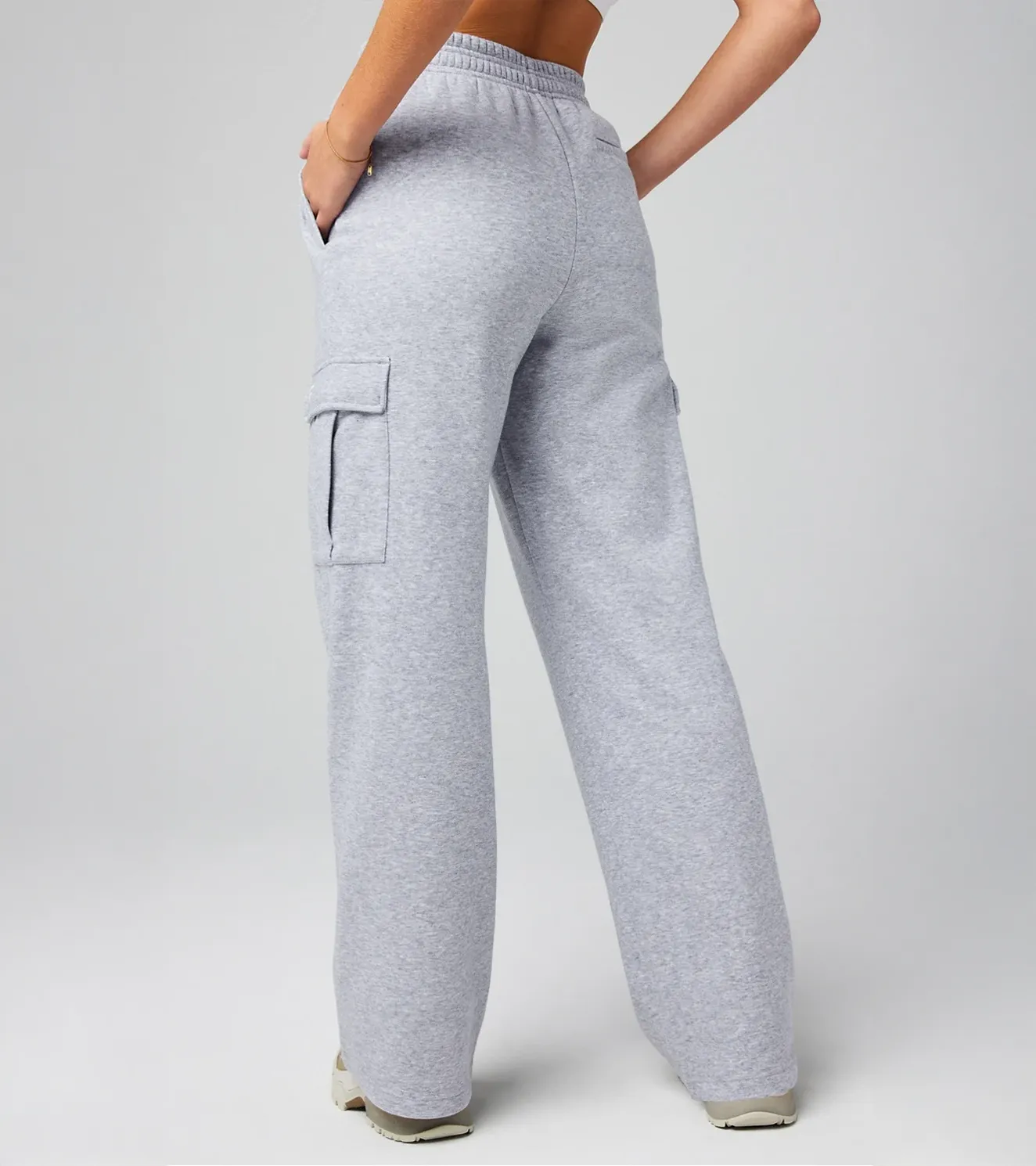 Women's Cozy Fleece Wide Leg Cargo Sweatpant